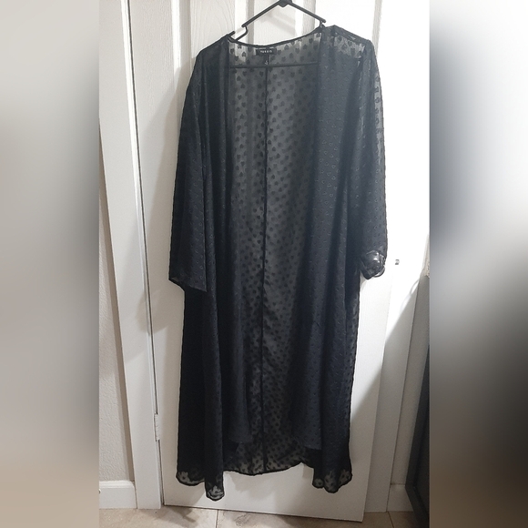 torrid Dresses & Skirts - Torrid Black Heart Sheer Clip Dot Chiffon Duster Kimono